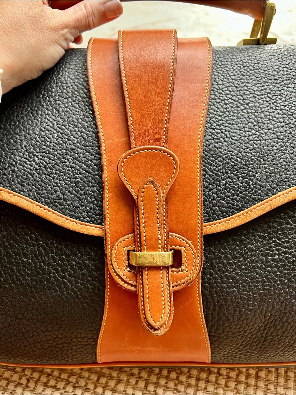 🦆 Vintage Dooney & Bourke AWL Black British Tan Messenger Briefcase USA